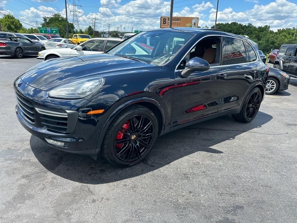 Porsche Cayenne Turbo 2016