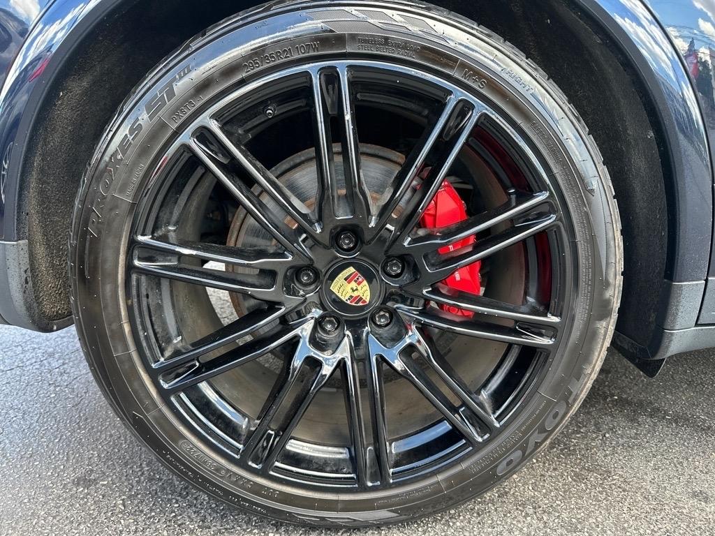 Porsche Cayenne Turbo 2016