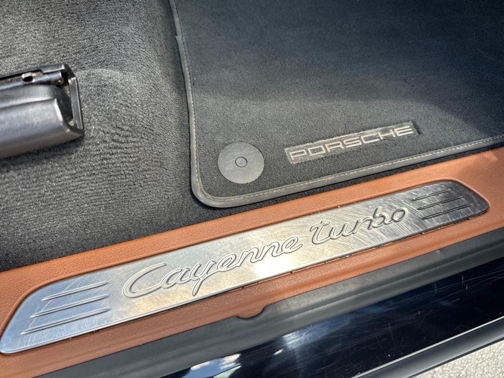 Porsche Cayenne Turbo 2016
