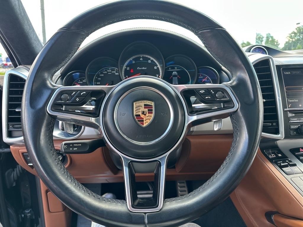 Porsche Cayenne Turbo 2016
