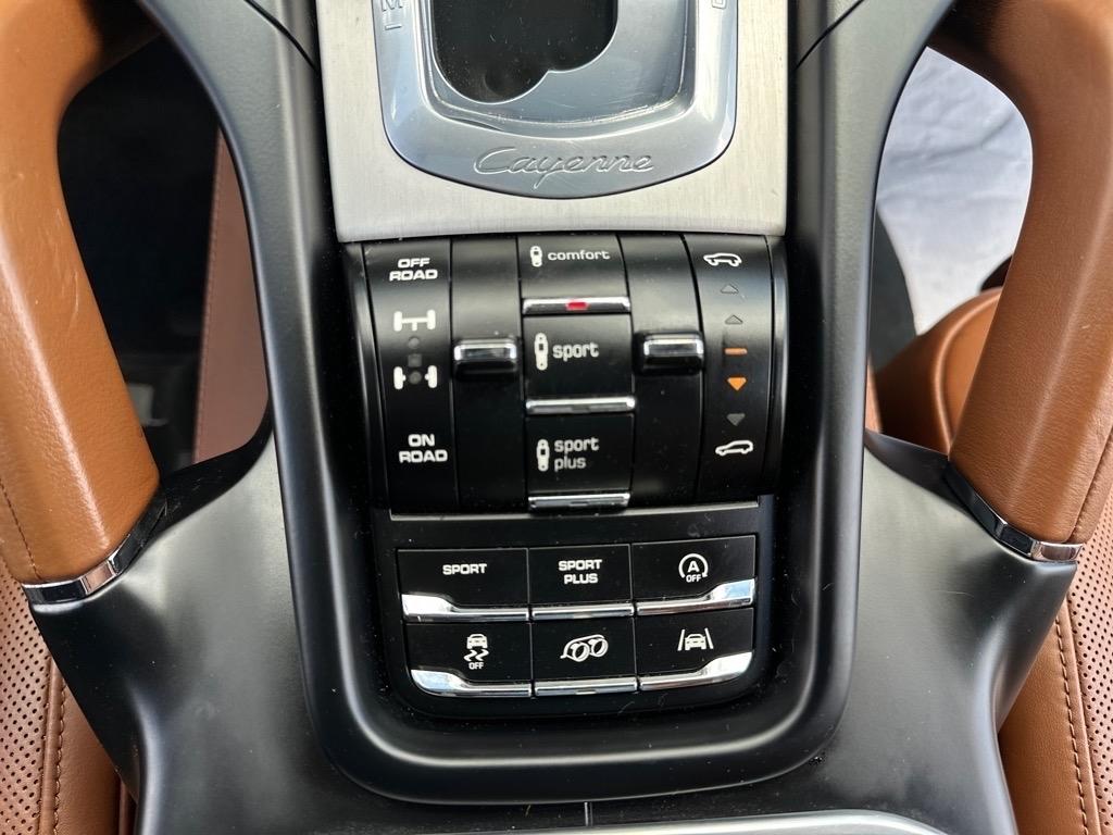 Porsche Cayenne Turbo 2016