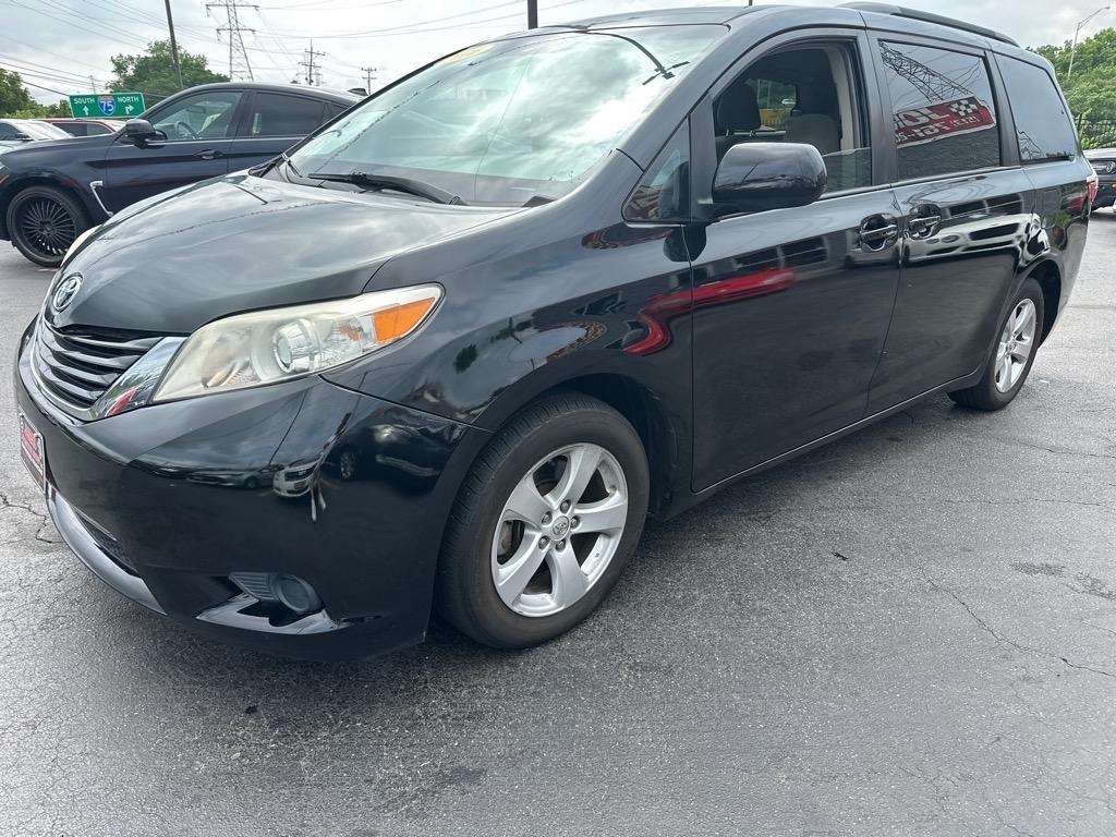 Toyota Sienna LE FWD 8-Passenger V6 2016