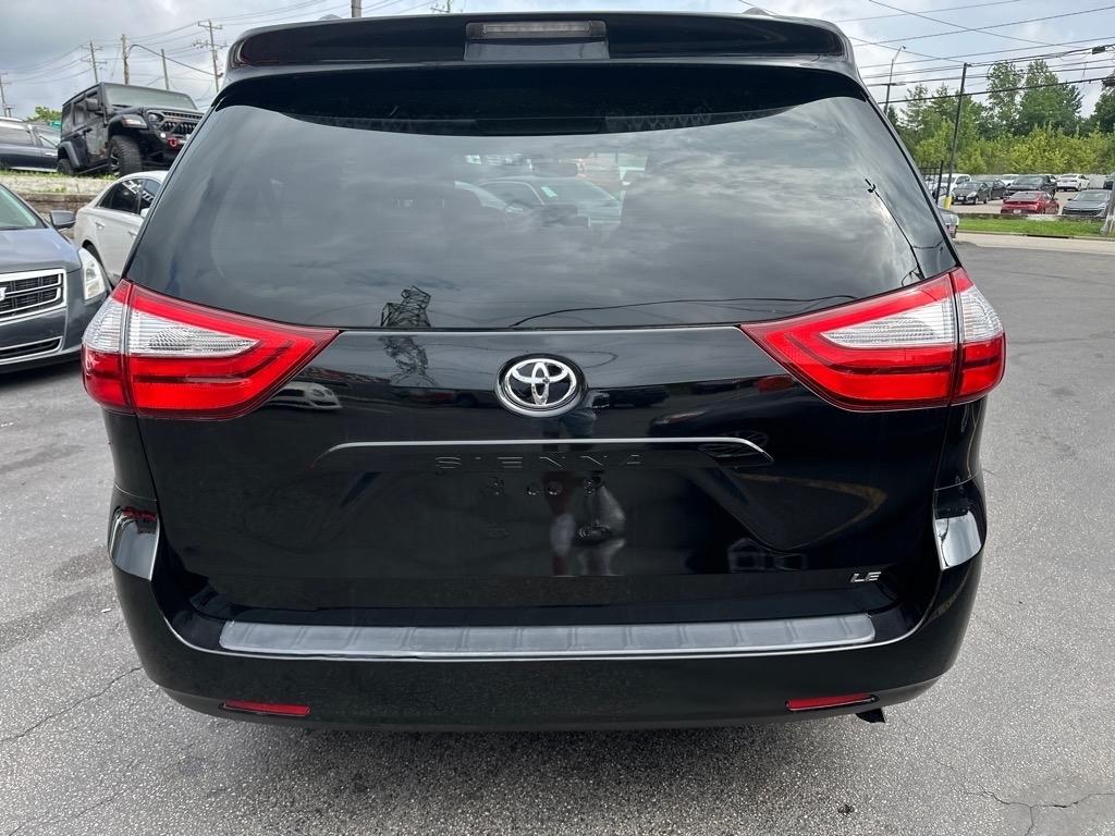 Toyota Sienna LE FWD 8-Passenger V6 2016