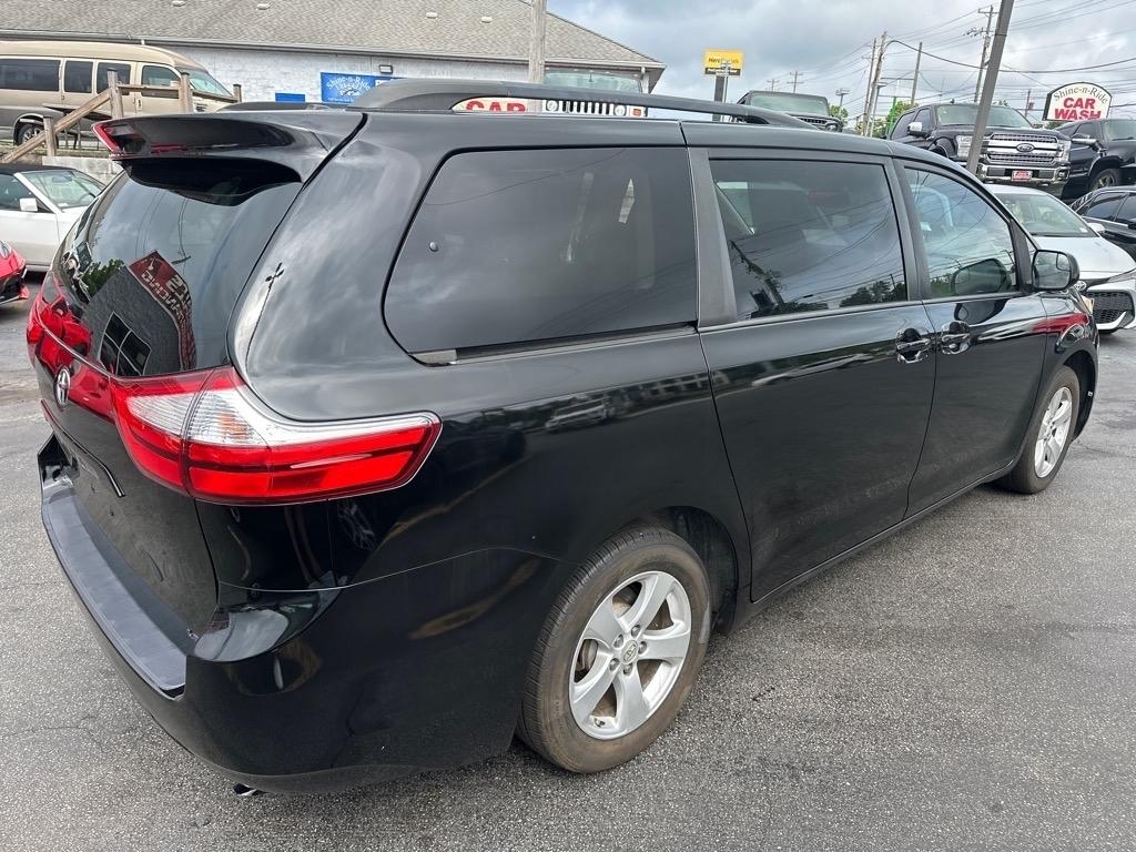 Toyota Sienna LE FWD 8-Passenger V6 2016