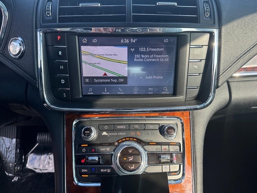 Lincoln Continental Premier AWD 2020