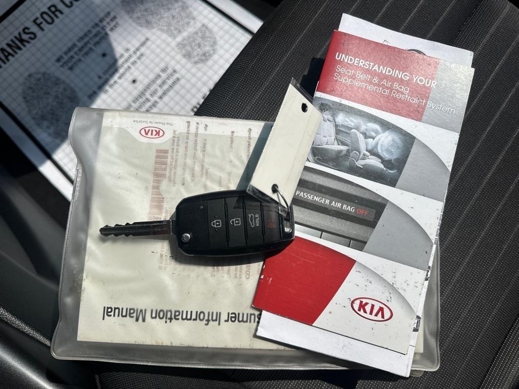 Kia Forte 5-Door LX 2016