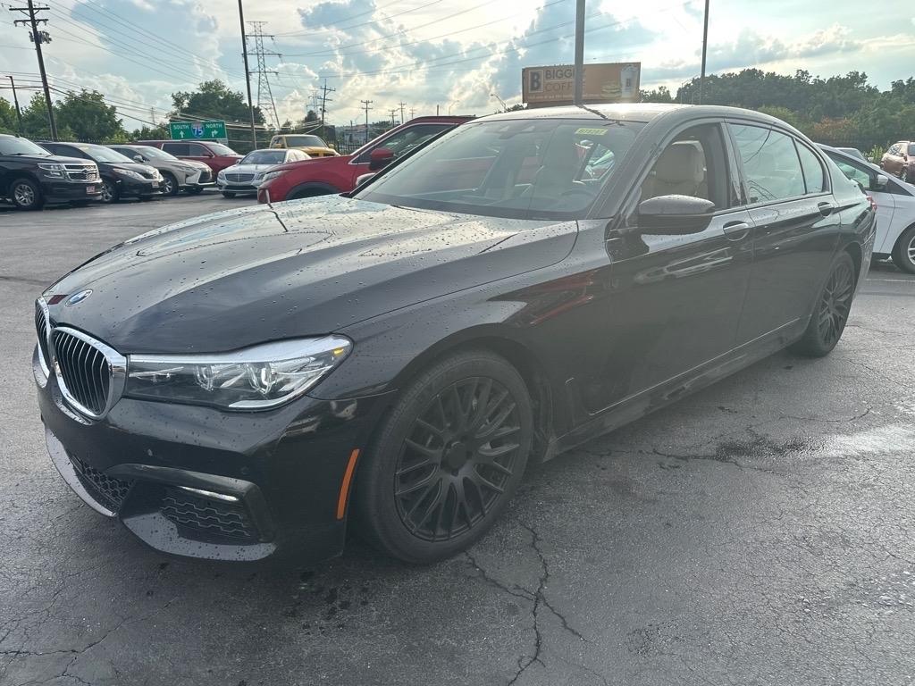 BMW 7-Series 740i xDrive 2019