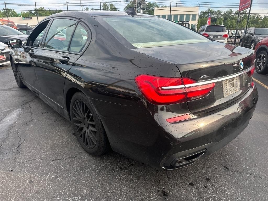 BMW 7-Series 740i xDrive 2019