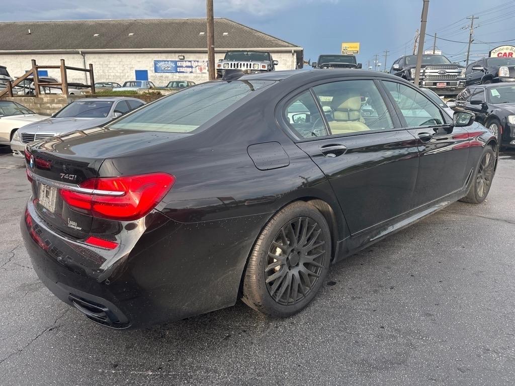 BMW 7-Series 740i xDrive 2019