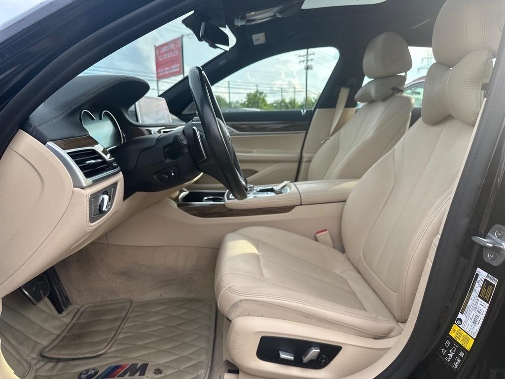 BMW 7-Series 740i xDrive 2019