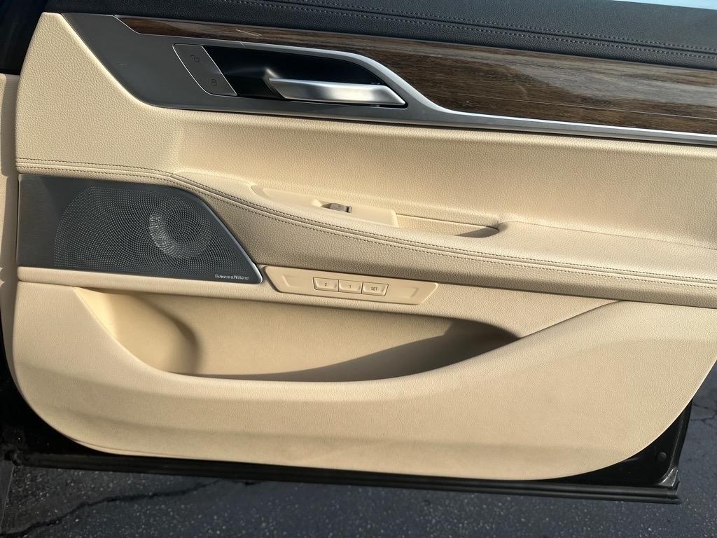 BMW 7-Series 740i xDrive 2019