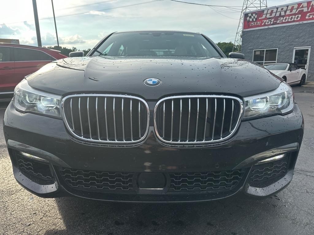 BMW 7-Series 740i xDrive 2019