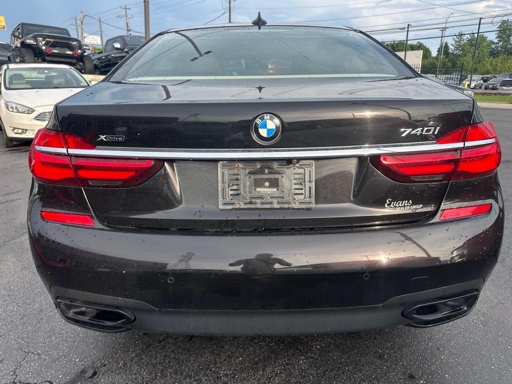 BMW 7-Series 740i xDrive 2019