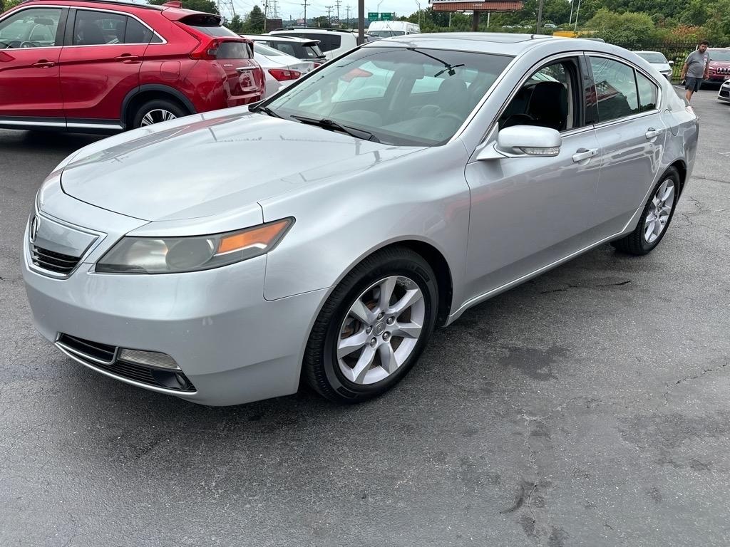 Acura TL 6-Speed AT with Tech Package and 18-In. WP 2014