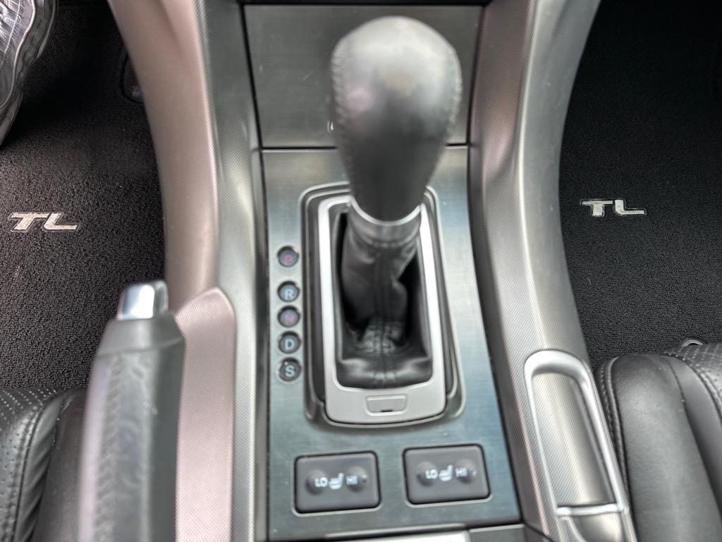 Acura TL 6-Speed AT with Tech Package and 18-In. WP 2014