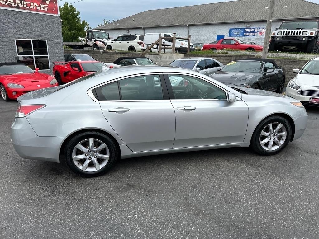 Acura TL 6-Speed AT with Tech Package and 18-In. WP 2014