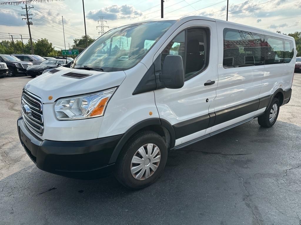 Ford Transit 350 Wagon Low Roof XLT 60/40 Pass. 148-in. WB 2017