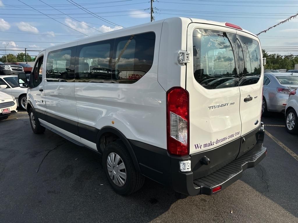Ford Transit 350 Wagon Low Roof XLT 60/40 Pass. 148-in. WB 2017