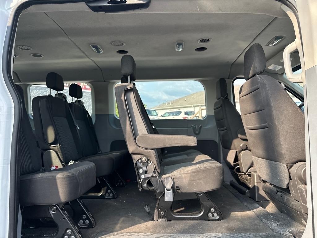 Ford Transit 350 Wagon Low Roof XLT 60/40 Pass. 148-in. WB 2017
