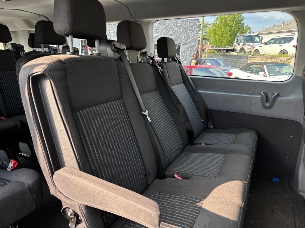 Ford Transit 350 Wagon Low Roof XLT 60/40 Pass. 148-in. WB 2017