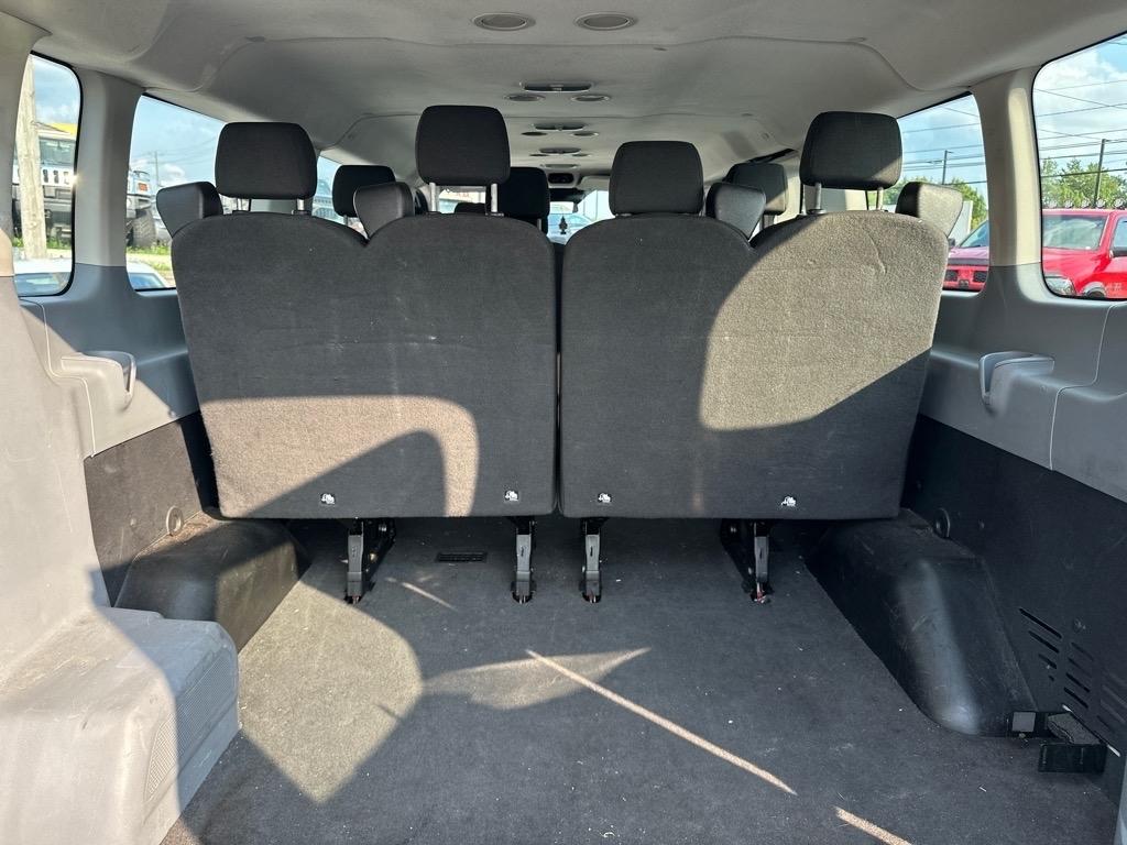 Ford Transit 350 Wagon Low Roof XLT 60/40 Pass. 148-in. WB 2017