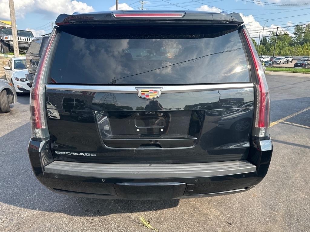 Cadillac Escalade Premium 4WD 2017
