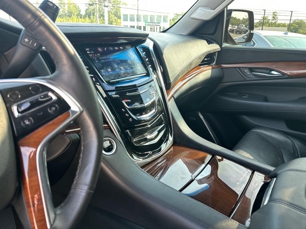 Cadillac Escalade Premium 4WD 2017