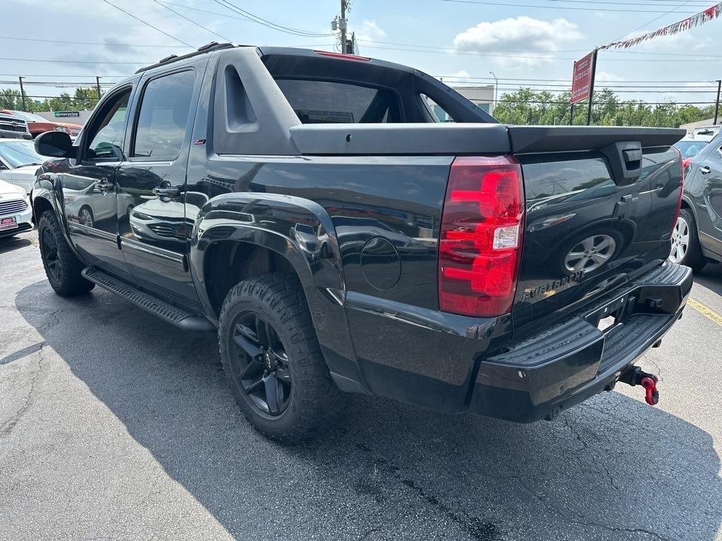 Chevrolet Avalanche LT 4WD 2012