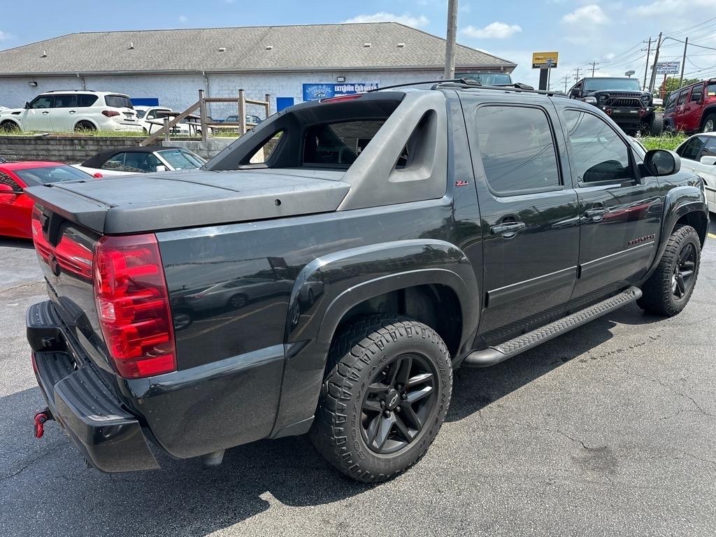 Chevrolet Avalanche LT 4WD 2012