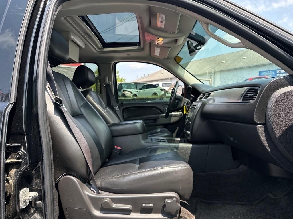 Chevrolet Avalanche LT 4WD 2012