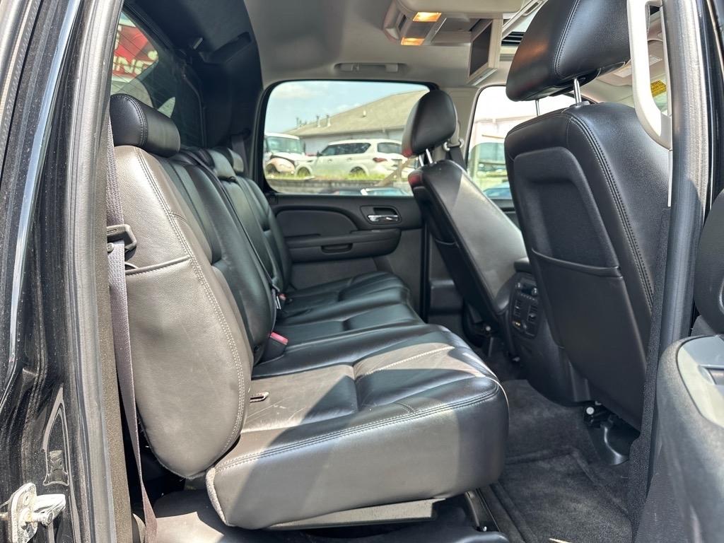 Chevrolet Avalanche LT 4WD 2012