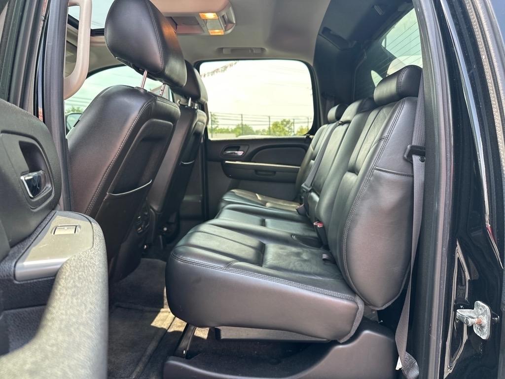 Chevrolet Avalanche LT 4WD 2012