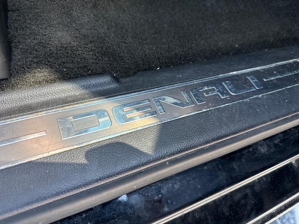 GMC Sierra 1500 Denali Crew Cab Short Box 4WD 2015