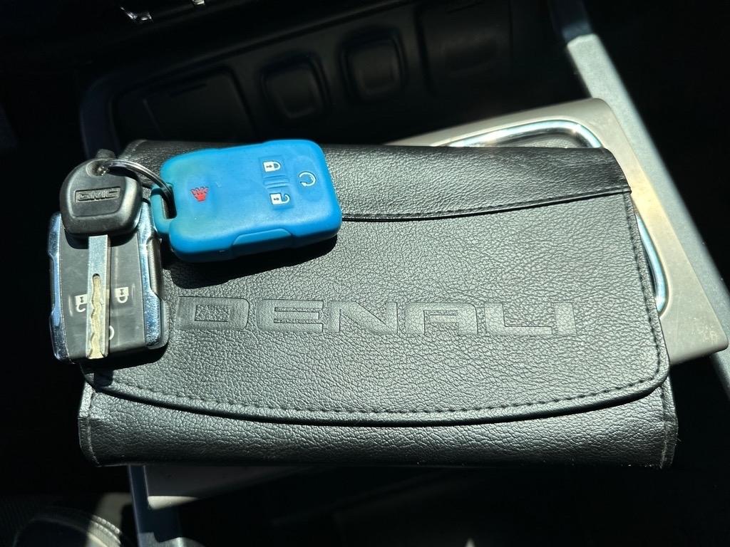 GMC Sierra 1500 Denali Crew Cab Short Box 4WD 2015