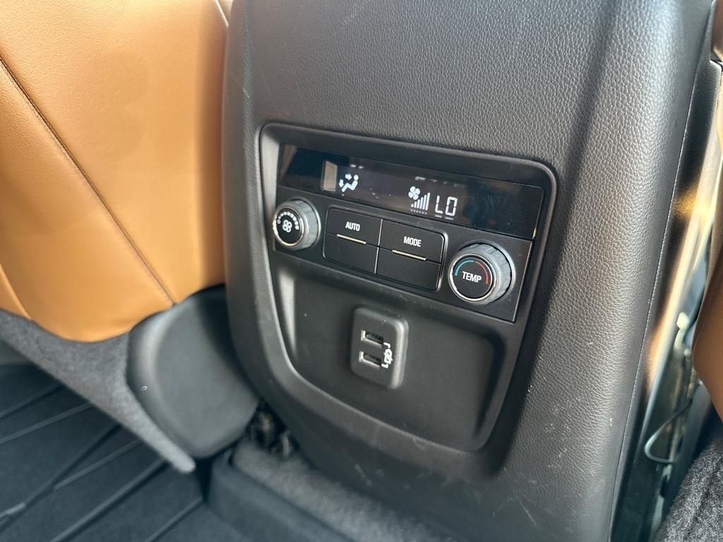 Buick Enclave Essence AWD 2018