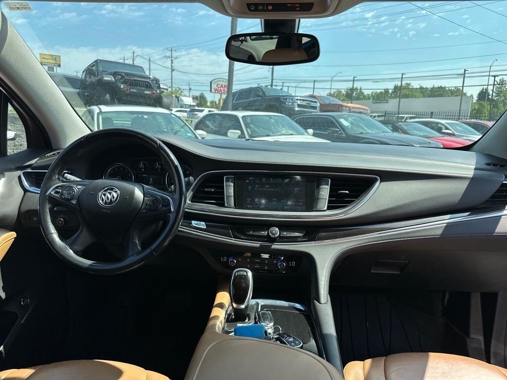 Buick Enclave Essence AWD 2018