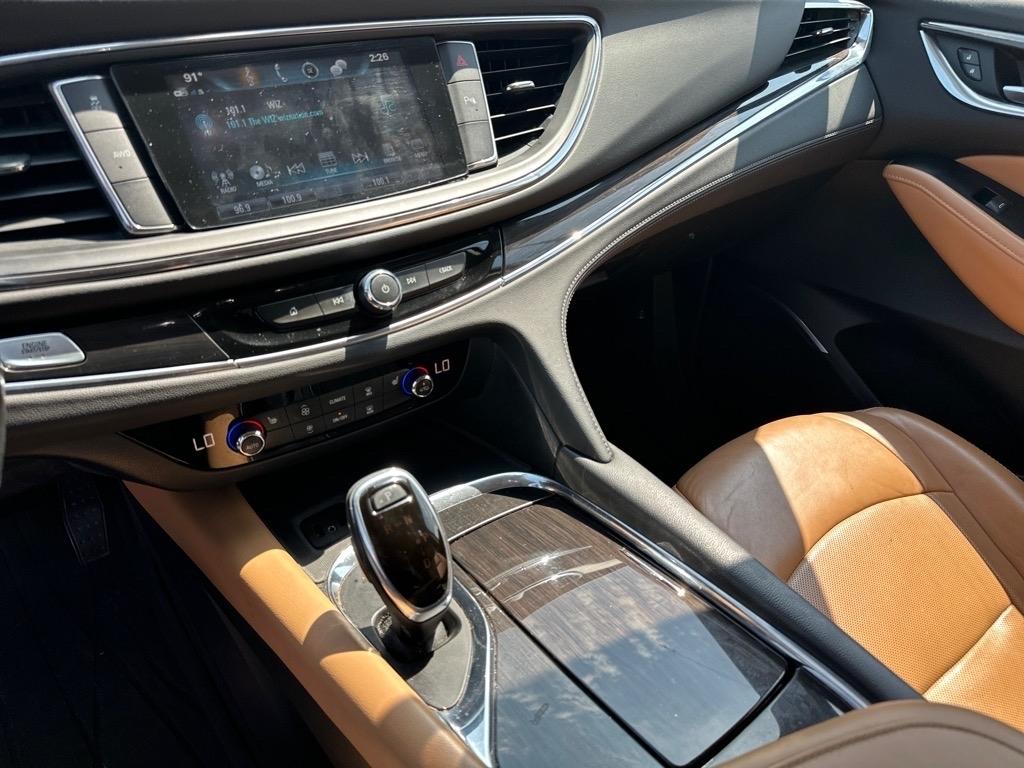 Buick Enclave Essence AWD 2018