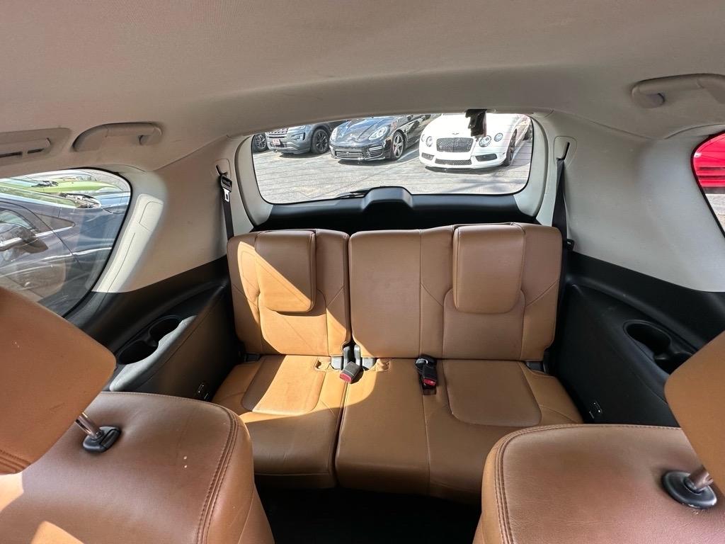 Nissan Armada Platinum AWD 2017