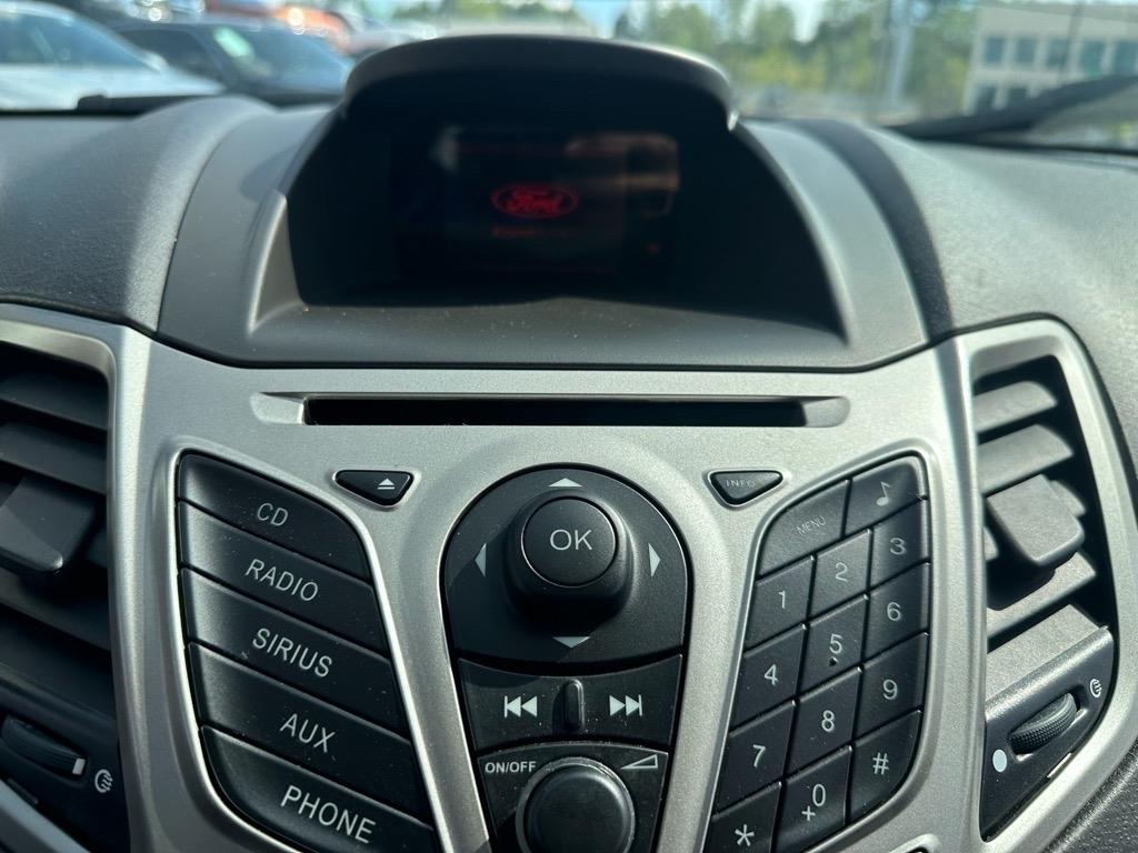 Ford Fiesta SES Hatchback 2011