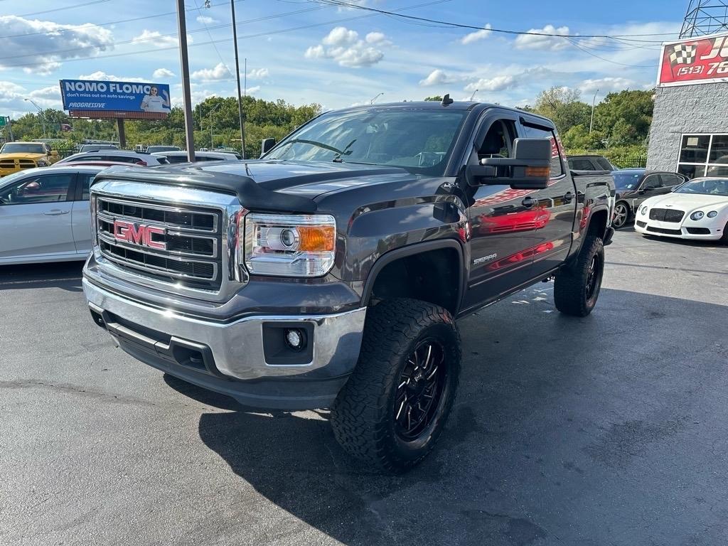 GMC Sierra photo 8
