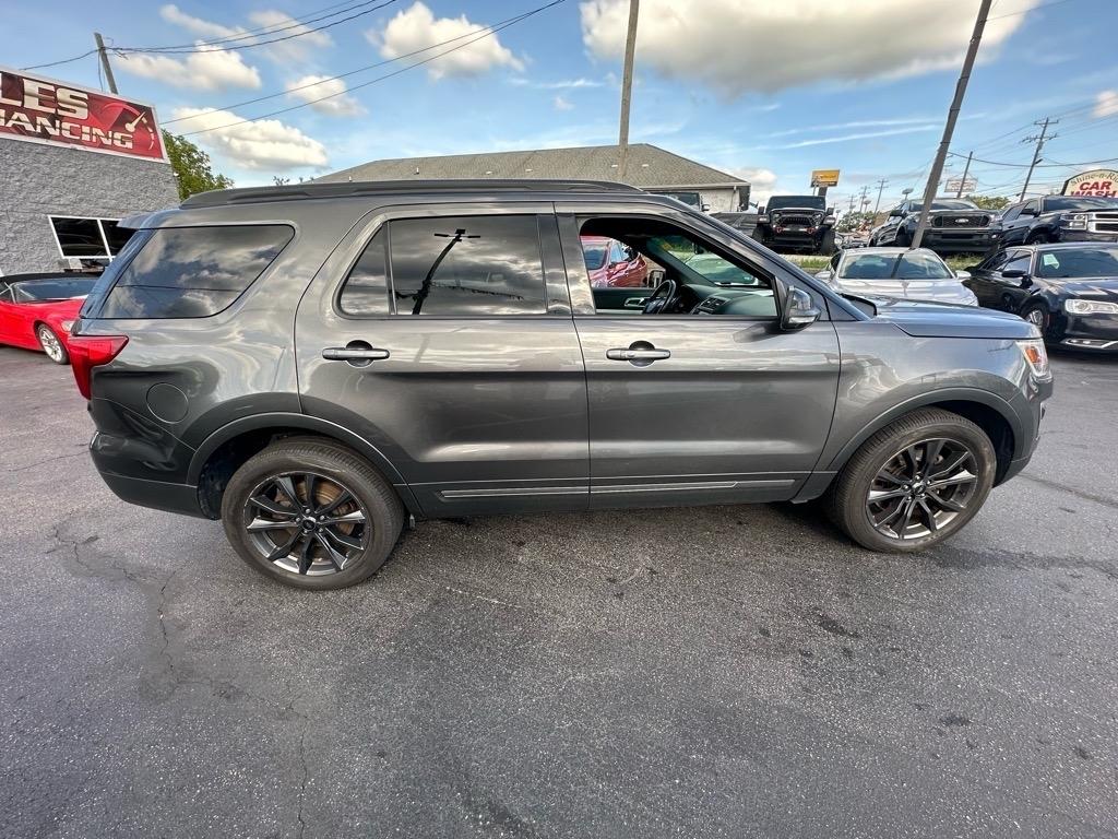 Ford Explorer XLT 4WD 2017