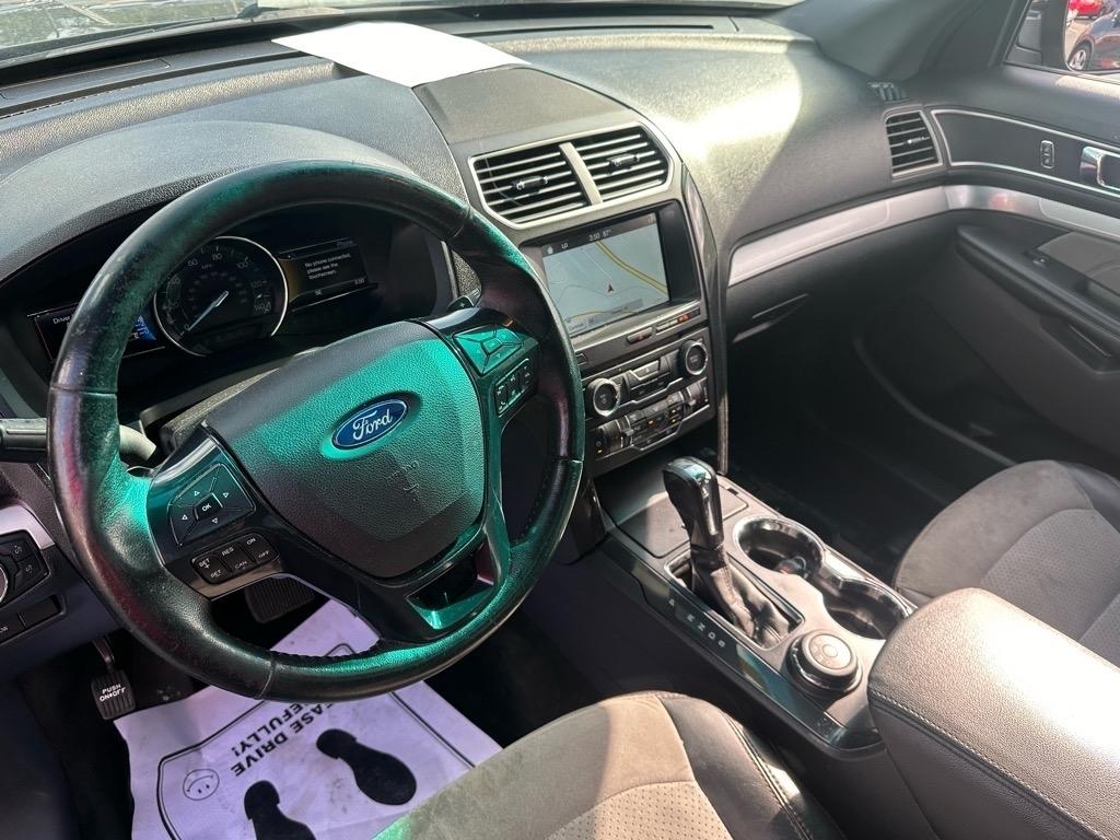 Ford Explorer XLT 4WD 2017