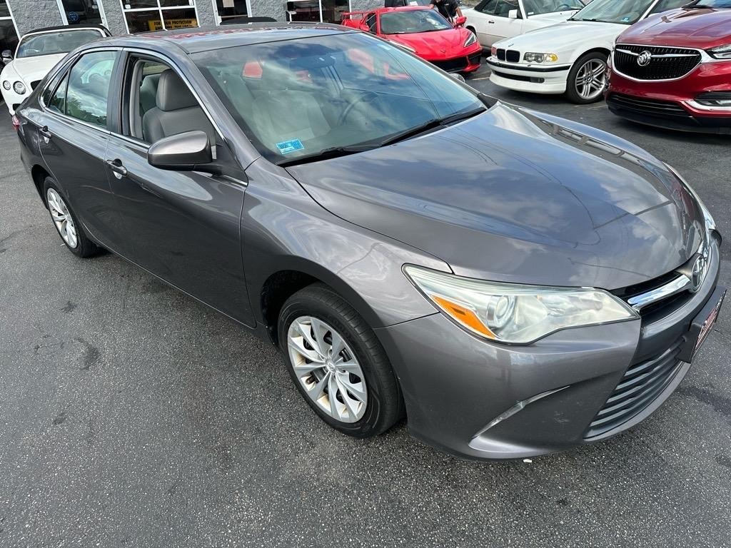 Toyota Camry SE 2015