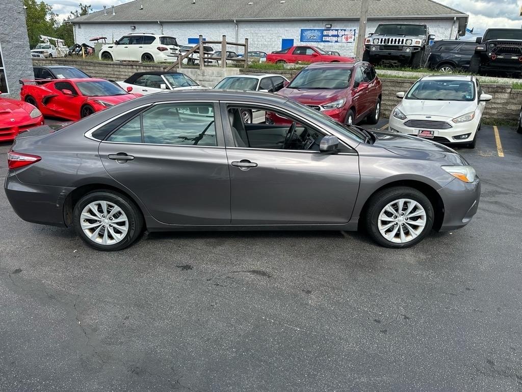 Toyota Camry SE 2015