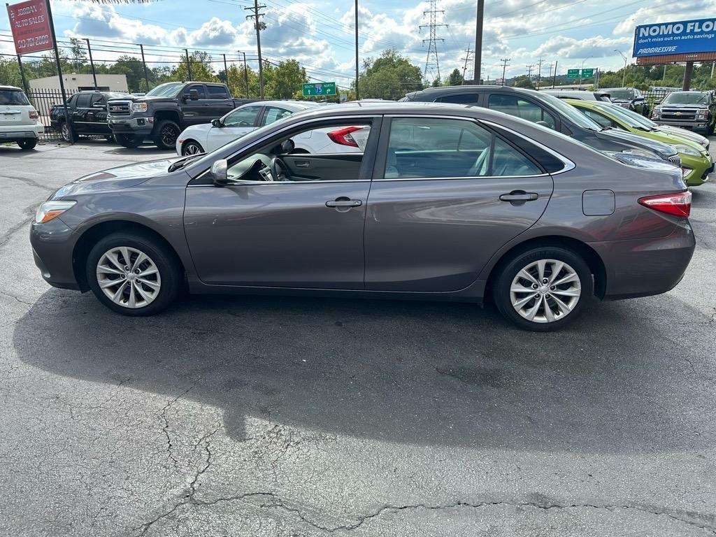 Toyota Camry SE 2015