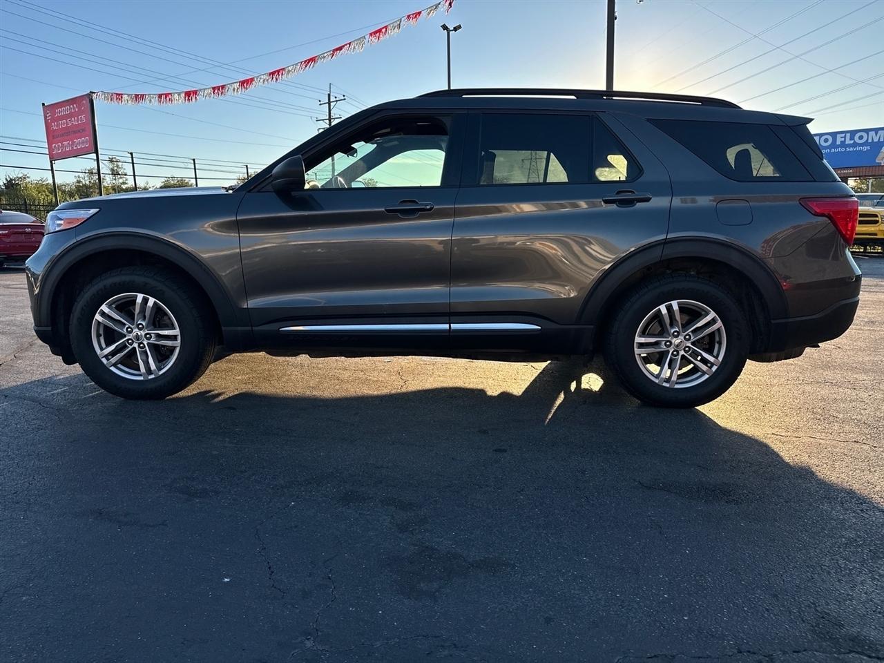 Ford Explorer XLT AWD 2020