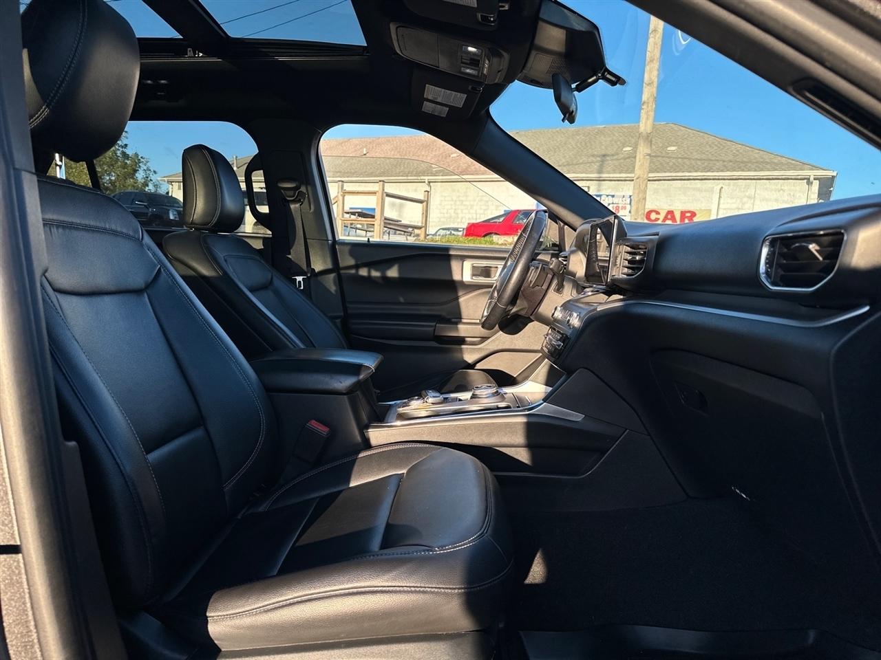 Ford Explorer XLT AWD 2020