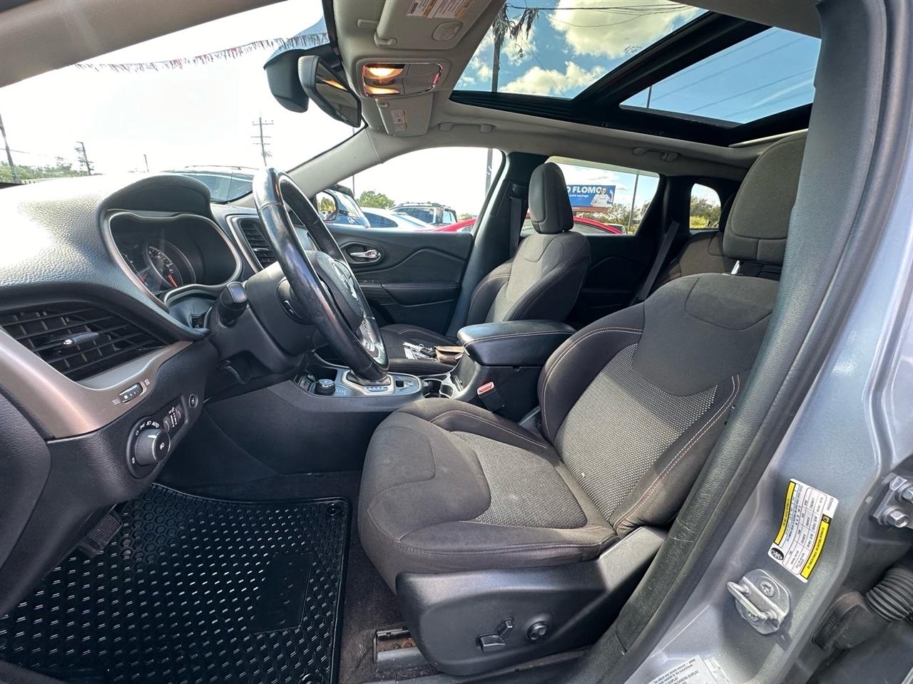 Jeep Cherokee Latitude 4WD 2017