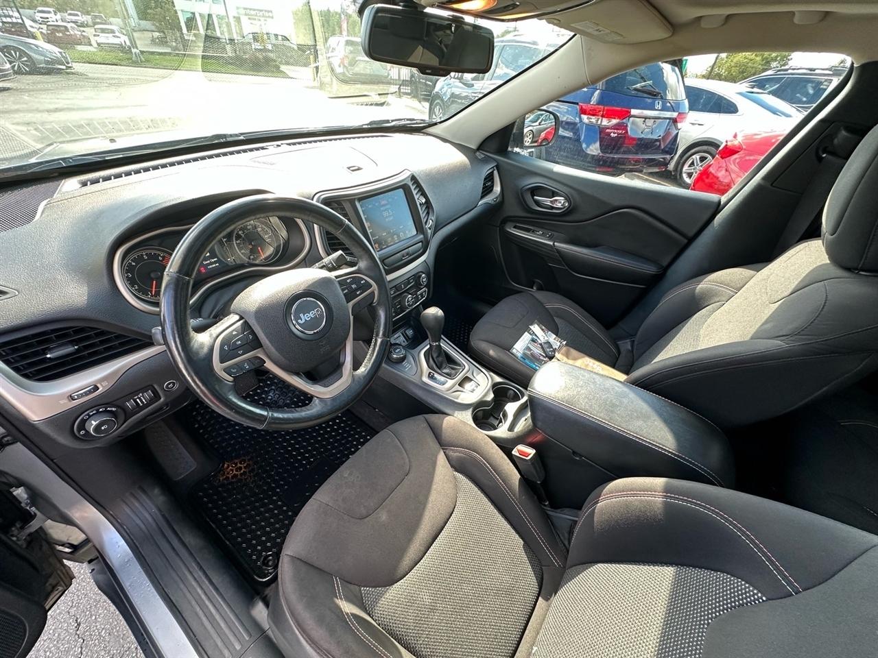 Jeep Cherokee Latitude 4WD 2017