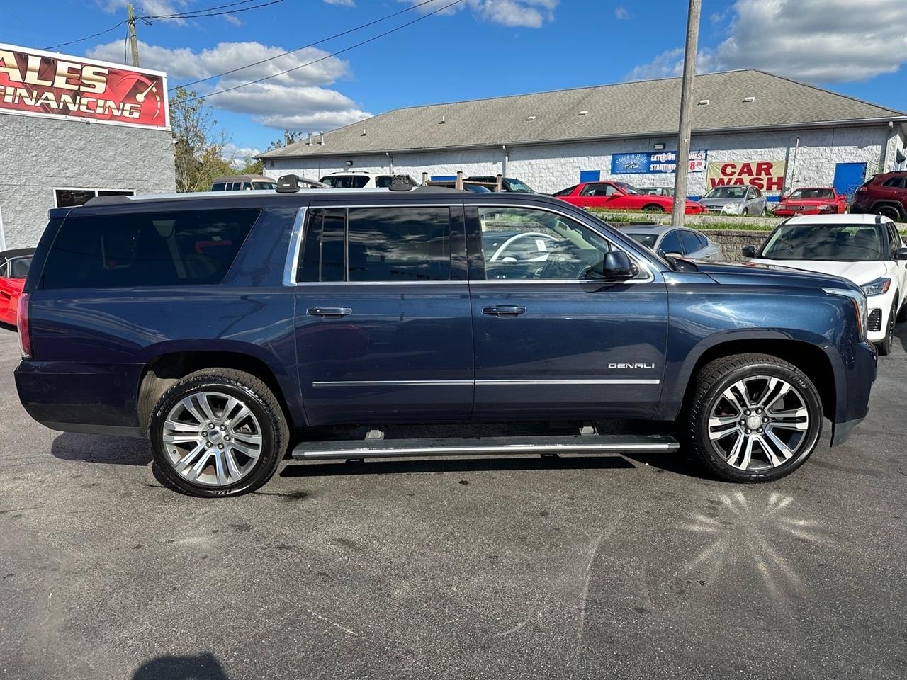 GMC Yukon XL Denali 4WD 2020